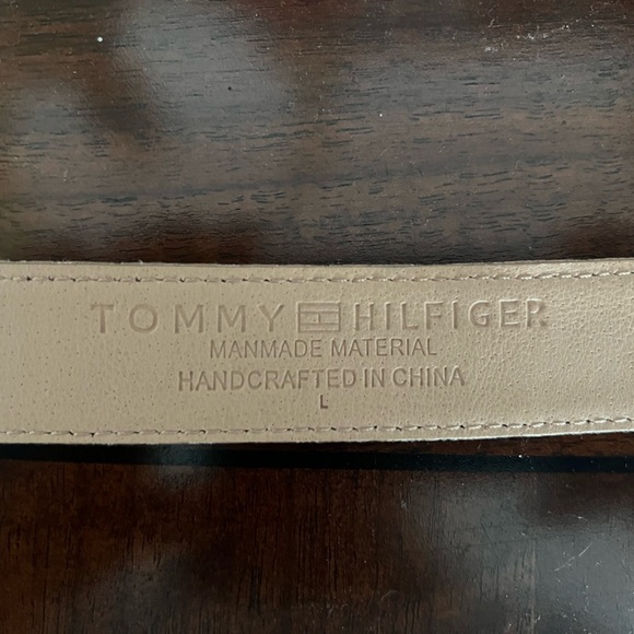 Tommy Hilfiger Belt Womens Size Large 1.25" Wide Beige Gold Tone Buckle - Picture 3 of 8